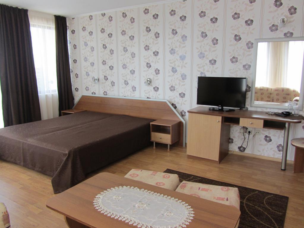 Guest House Ianis Paradise Nesebar Exterior photo