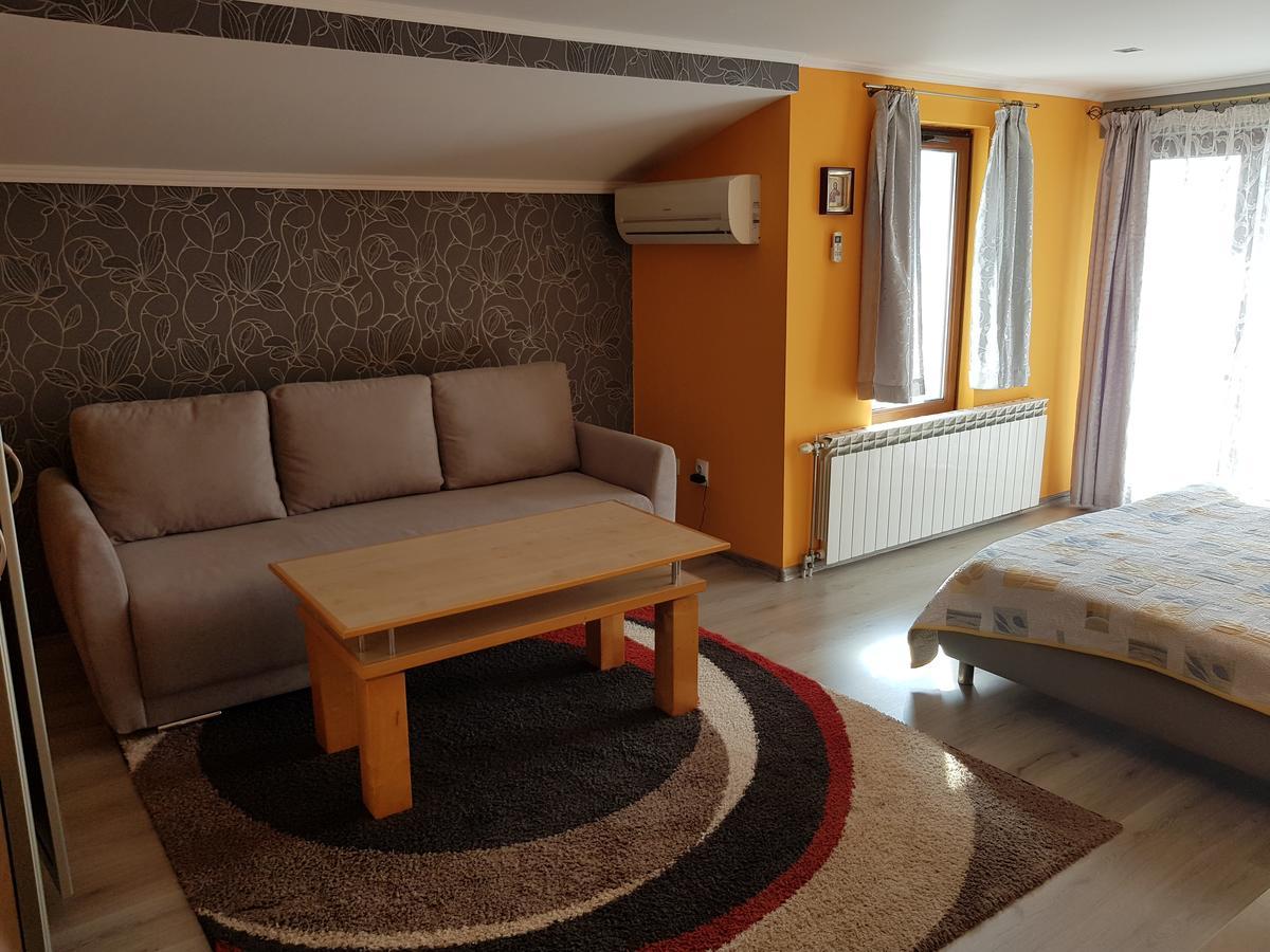 Guest House Ianis Paradise Nesebar Exterior photo