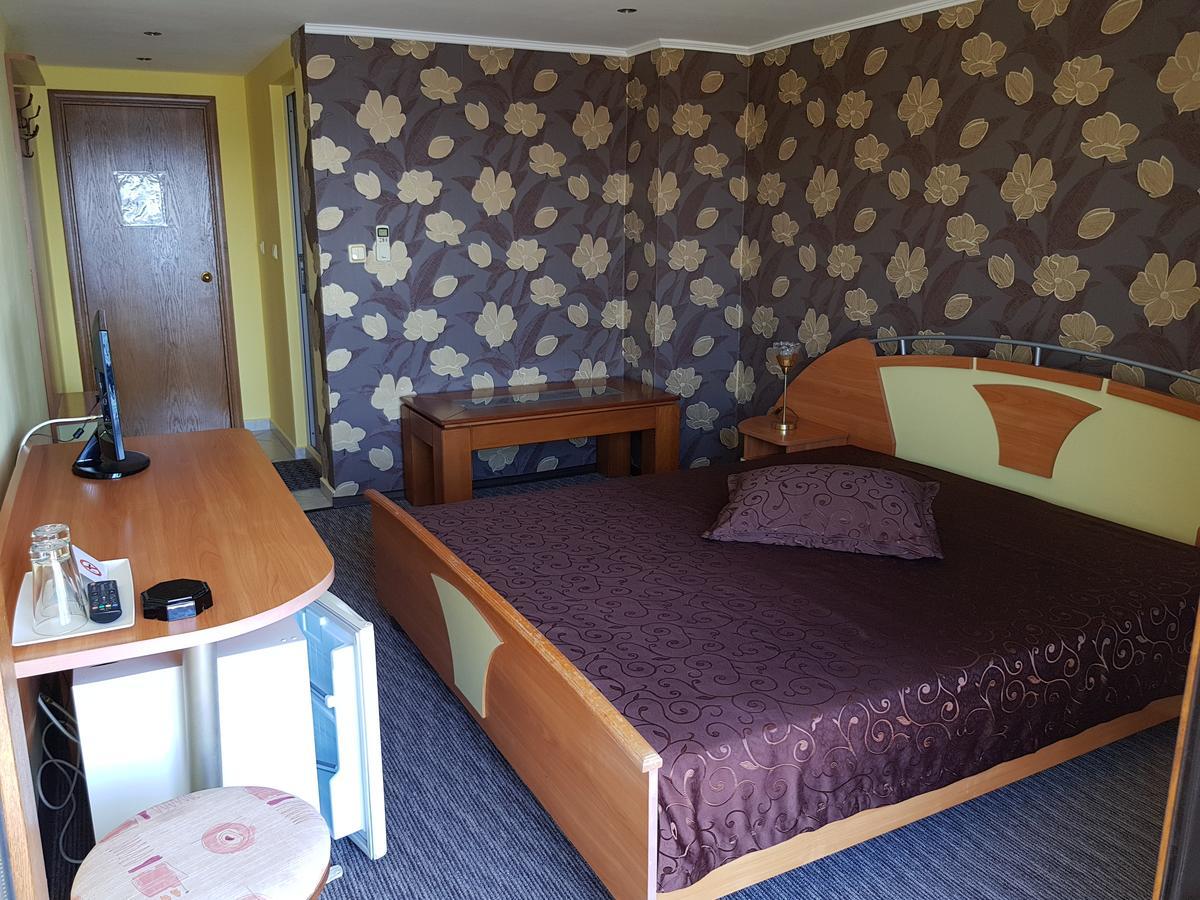 Guest House Ianis Paradise Nesebar Exterior photo