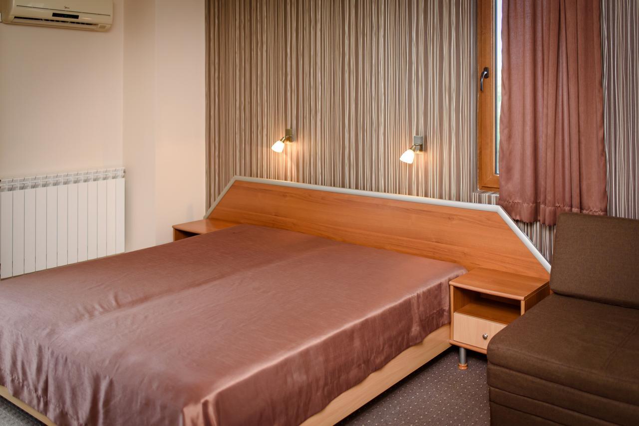 Guest House Ianis Paradise Nesebar Exterior photo